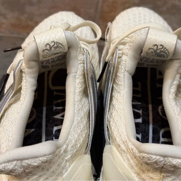 Women's Adidas Ultra Boost 4.0 Game Of Thrones Targaryen size 8 limited ed



﻿ - Picture 8 of 15